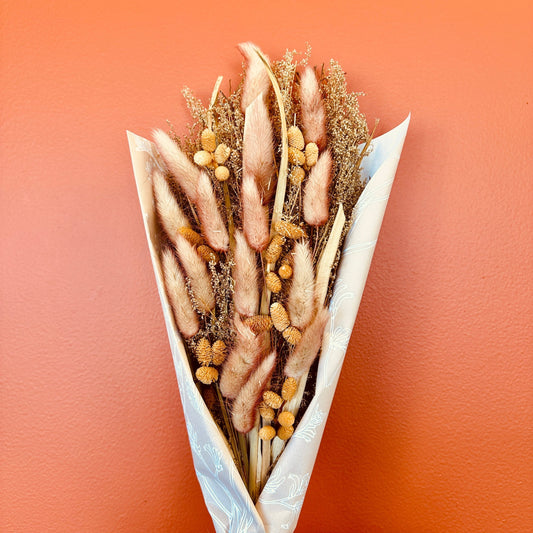 Bunch of Dried Flowers neutral colour