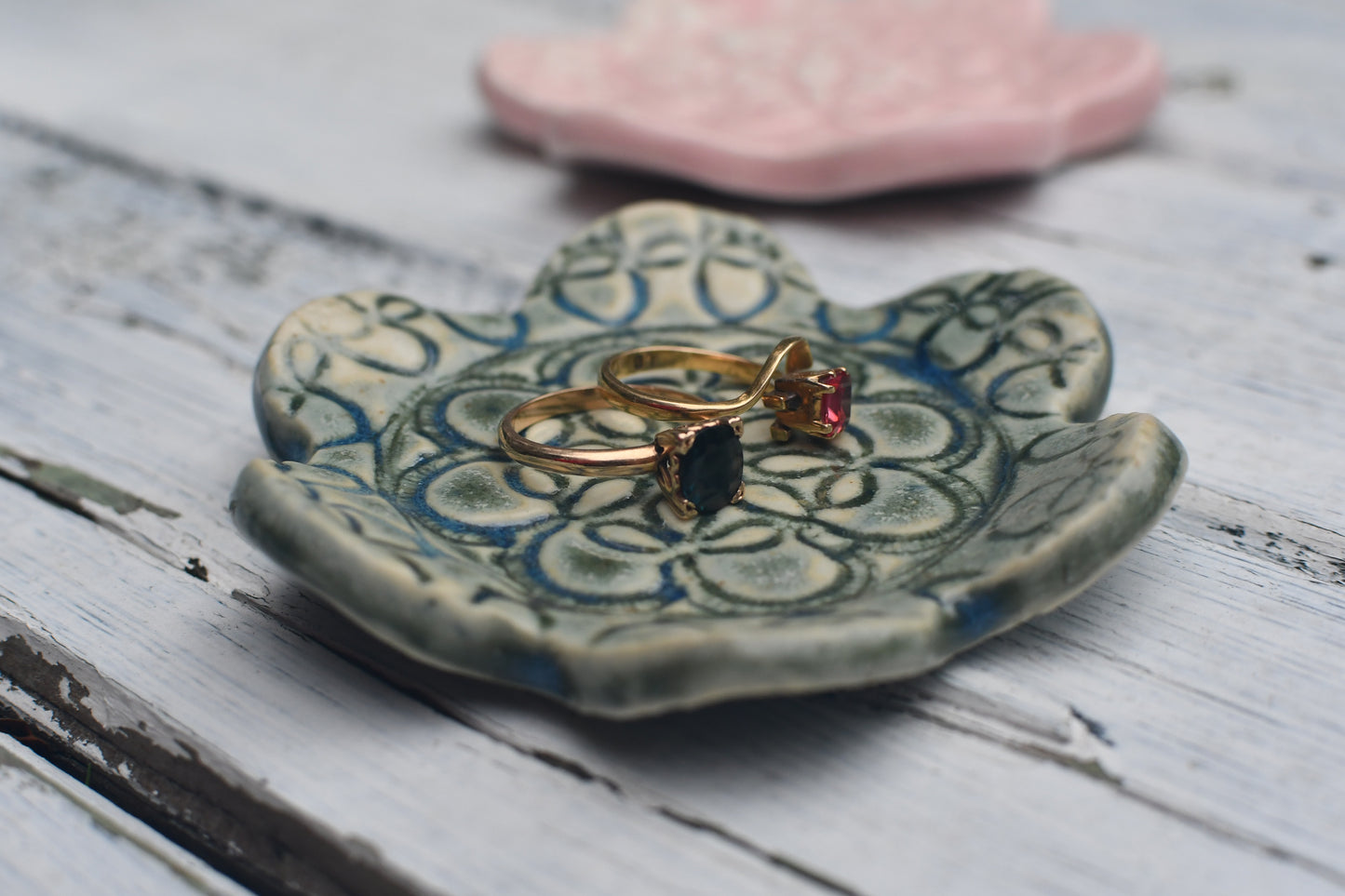 Ceramic ring dish