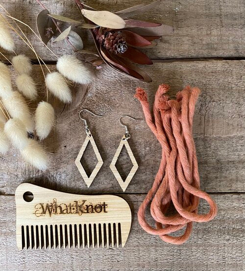 DIY Macrame earrings - tridangle